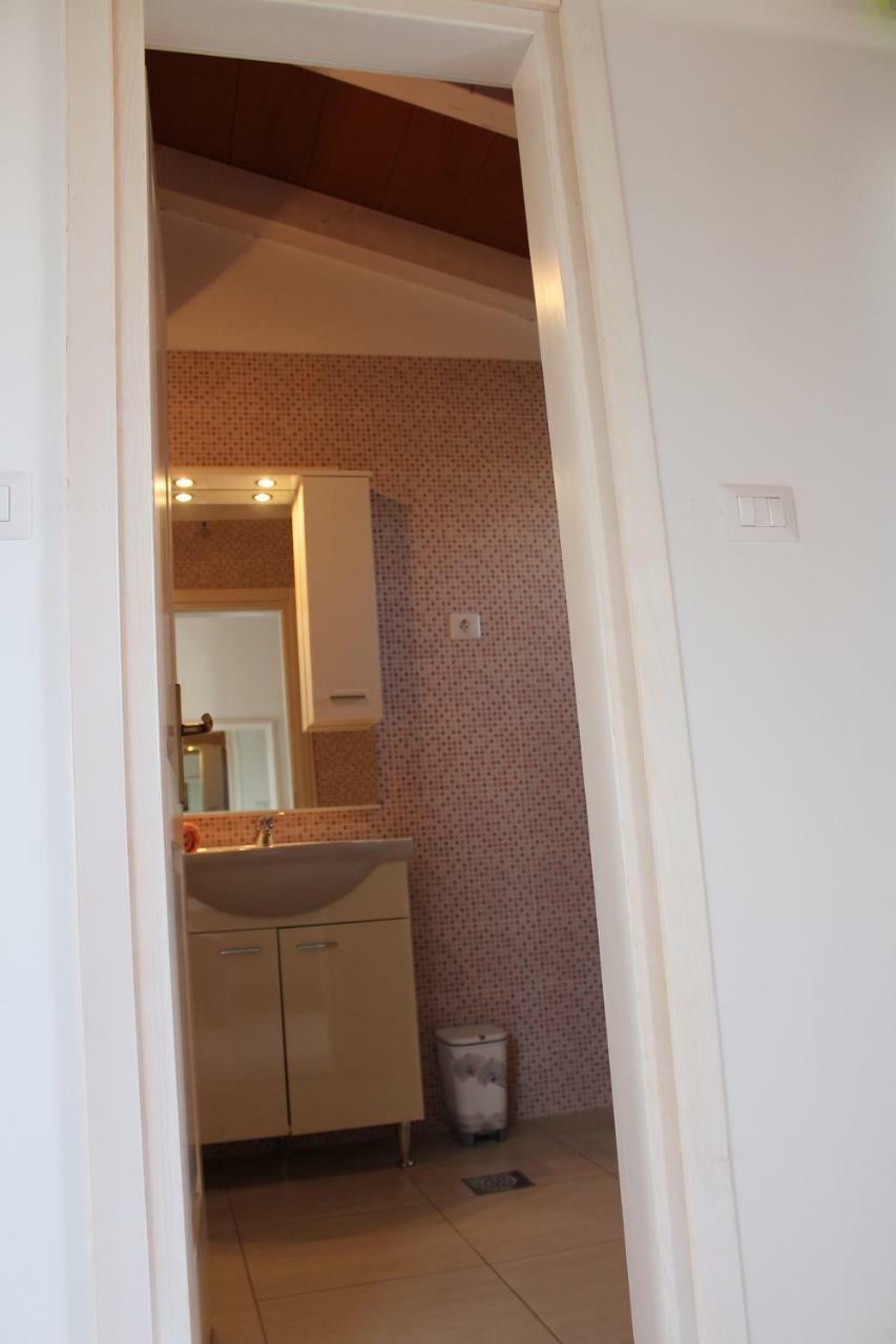 Apartman Sasa โรวีน ภายนอก รูปภาพ