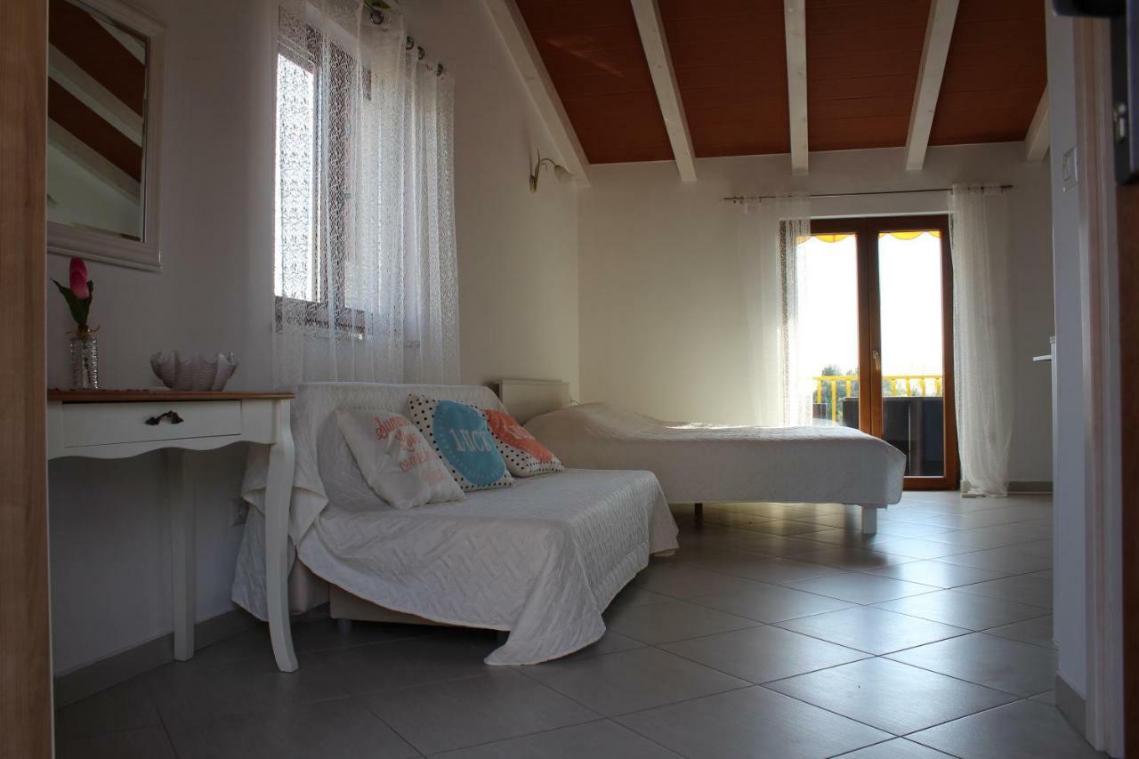 Apartman Sasa โรวีน ภายนอก รูปภาพ