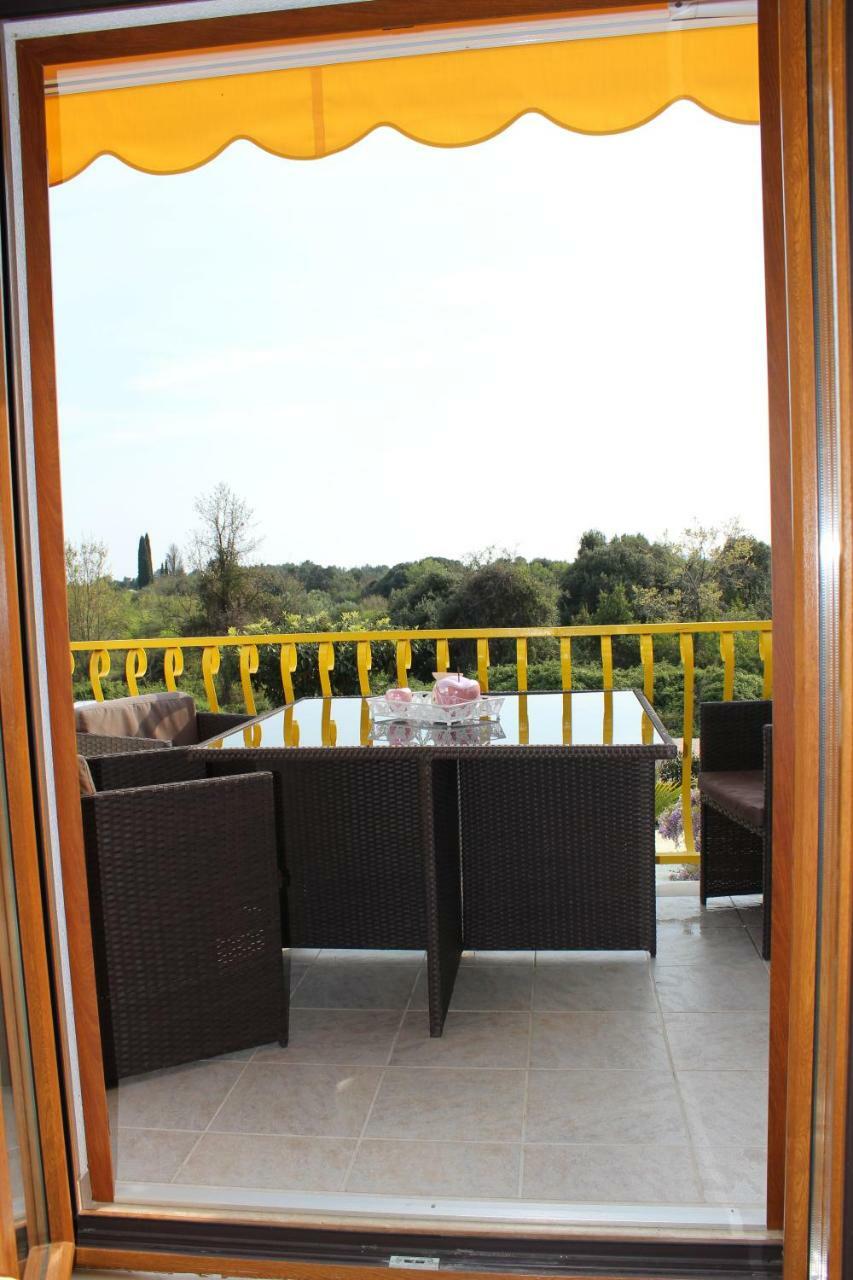 Apartman Sasa โรวีน ภายนอก รูปภาพ